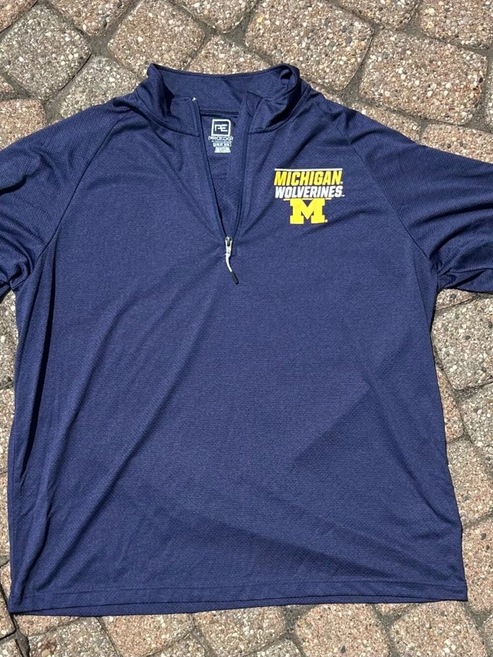 University of Michigan Quarter Zip Long Sleeve XL Shirt